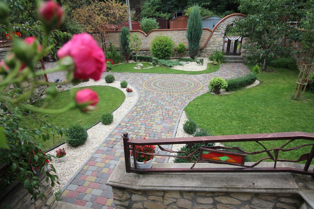 Villa Kaiser Lviv Ngoại thất bức ảnh